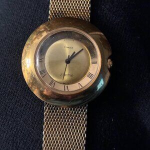 Vintage Timex watch with mesh band